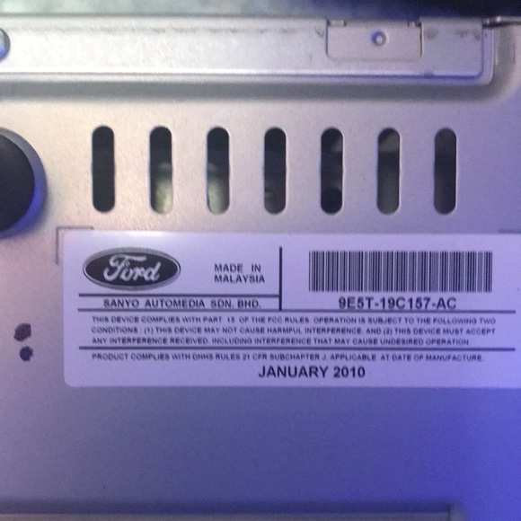 Fomoco S835Y CD338 Ford Fusion 2010 Stereo OEM Factory 2 piece XM aux cd - Picture 13 of 14